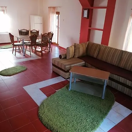 Vila Adela *